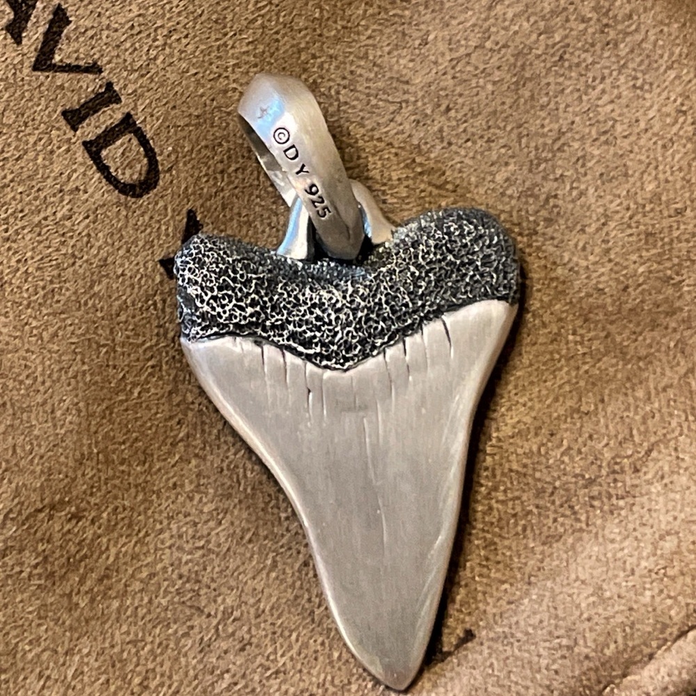 David Yurman NEW Diamond Pendant Shark's Tooth Amulet - Picture 11 of 11